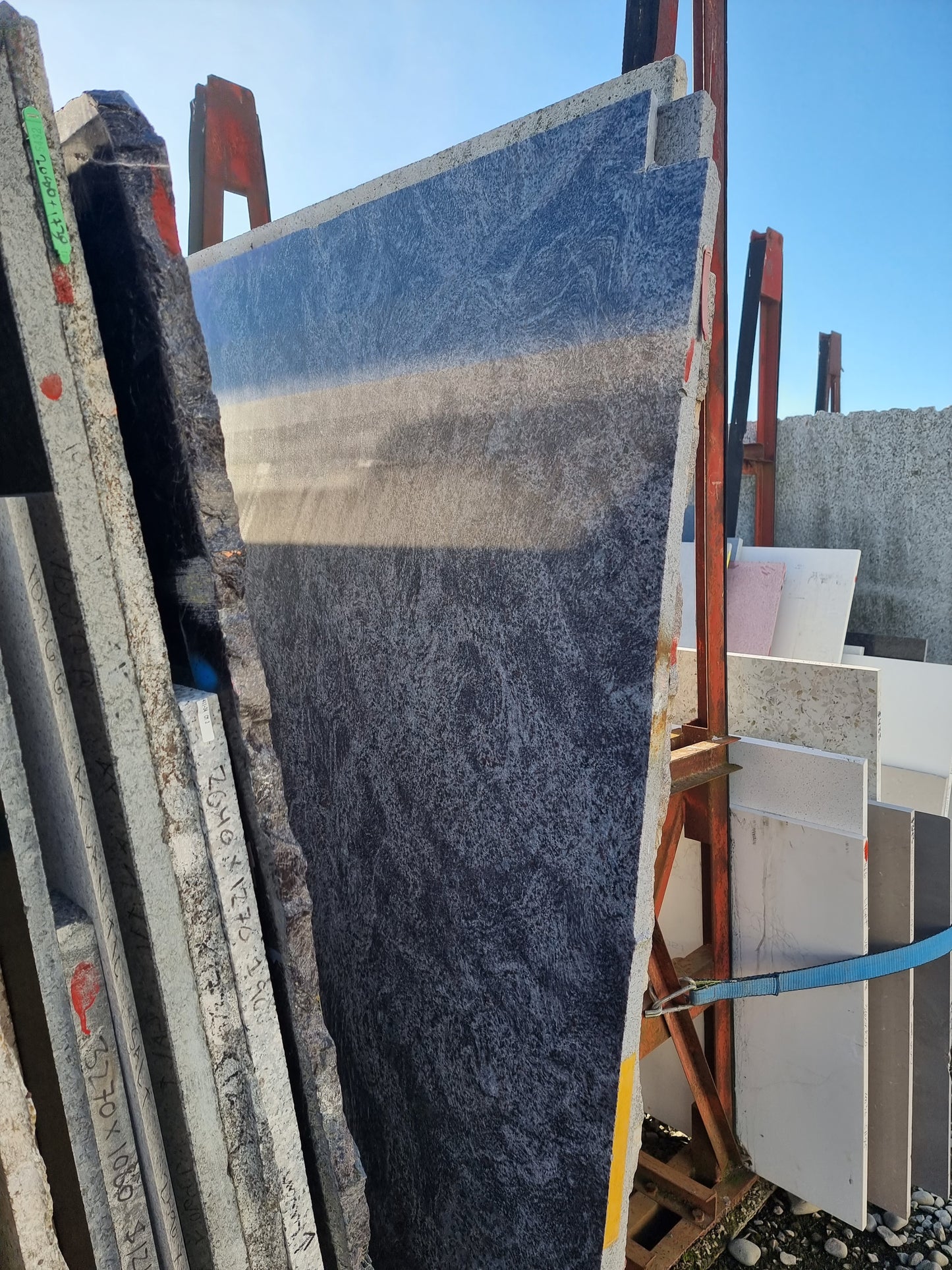 Granite/Engineered Stone slabs